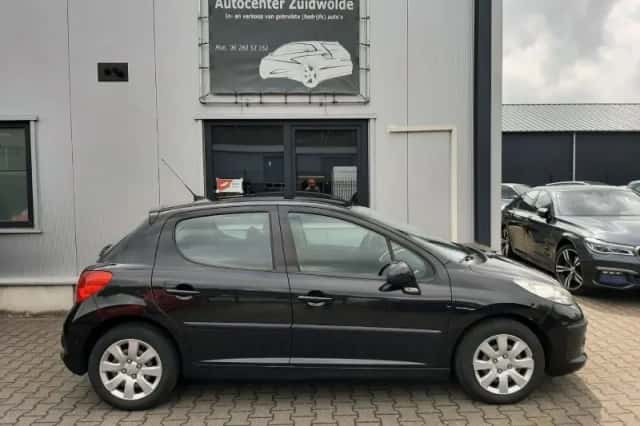 Peugeot 207 (2007) thumbnail 4