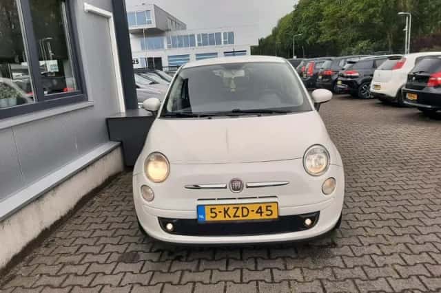 Fiat 500 (2009) thumbnail 3