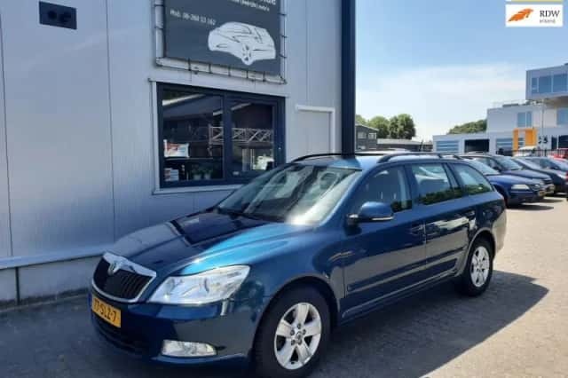 Škoda Octavia (2011) thumbnail 1