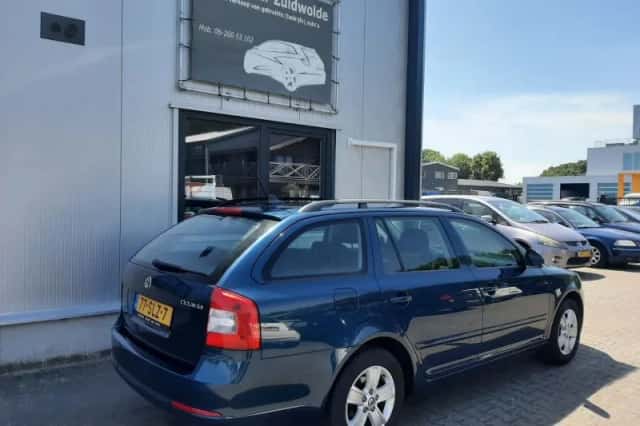 Škoda Octavia (2011) thumbnail 5