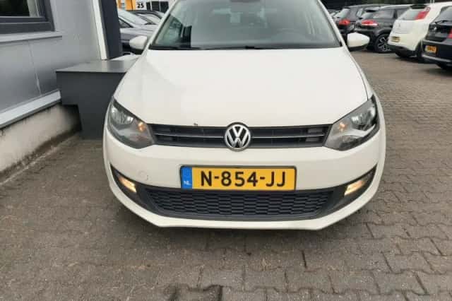 Volkswagen Polo (2011) thumbnail 3