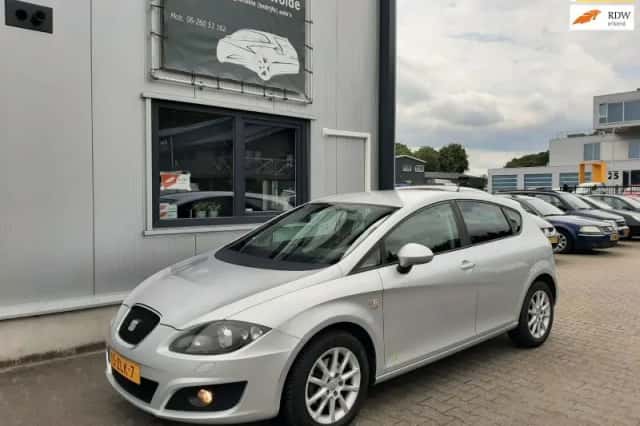 SEAT Leon (2013) thumbnail 1