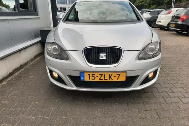 SEAT Leon (2013) thumbnail 3