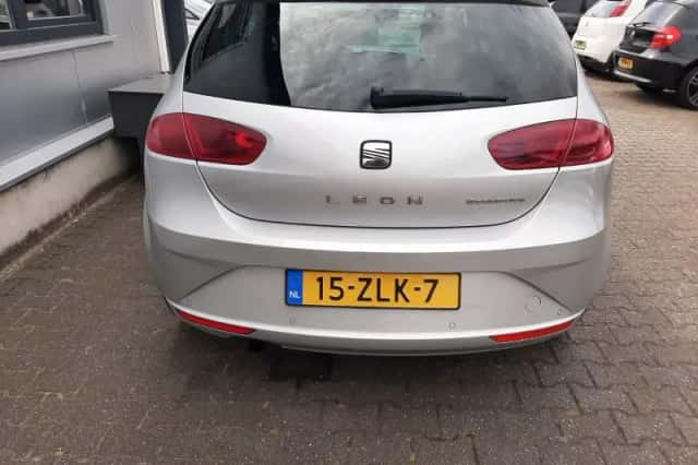 SEAT Leon (2013) thumbnail 6