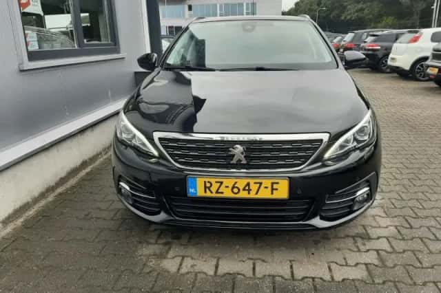 Peugeot 308 (2018) thumbnail 3