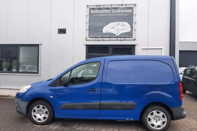 Peugeot Partner (2011) thumbnail 2