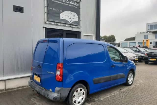 Peugeot Partner (2011) thumbnail 5