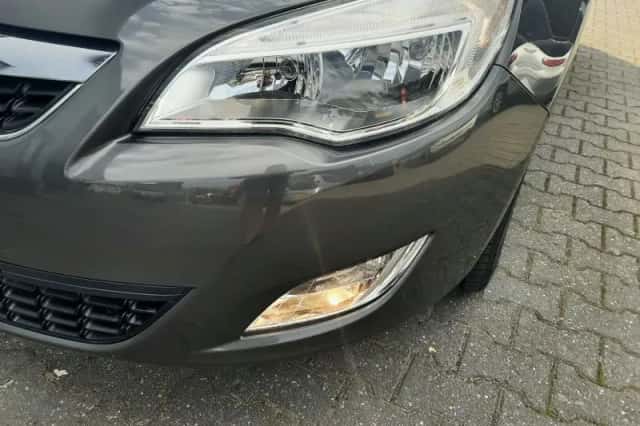 Opel Astra (2012) thumbnail 4