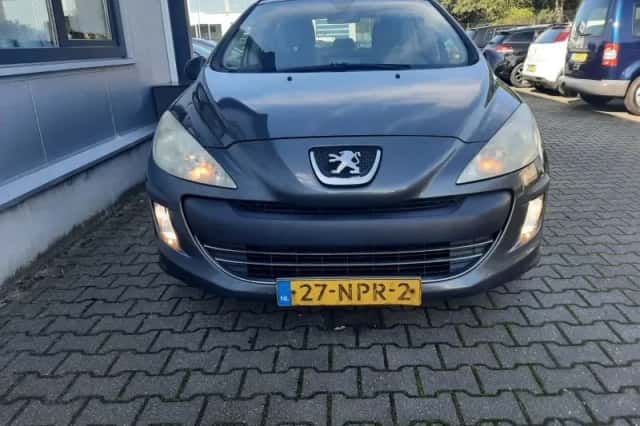Peugeot 308 (2010) thumbnail 3