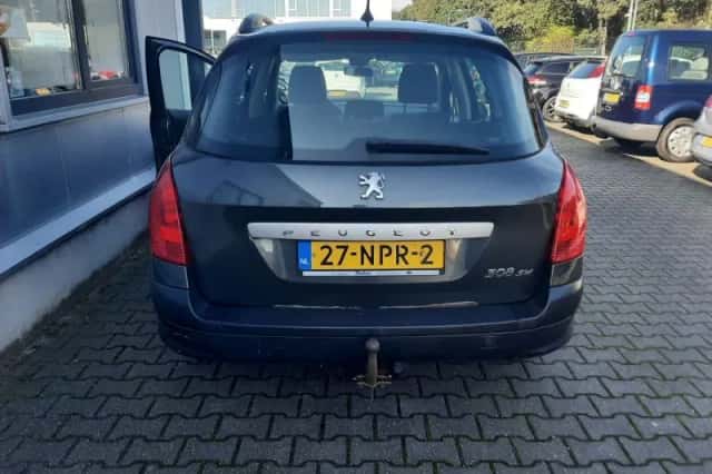 Peugeot 308 (2010) thumbnail 6