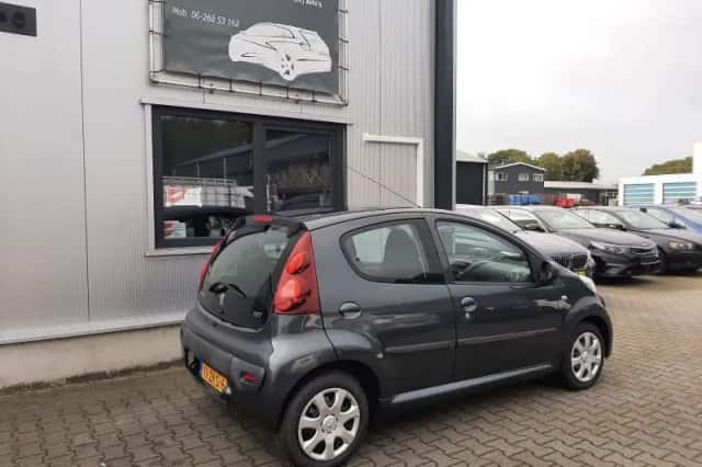Peugeot 107 (2012) thumbnail 5