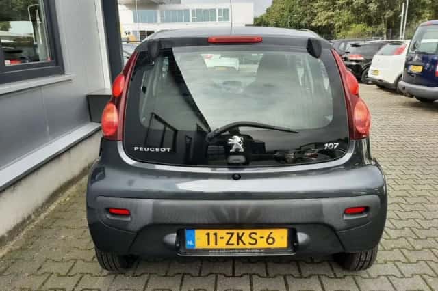 Peugeot 107 (2012) thumbnail 6