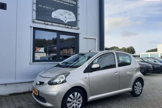 Toyota Aygo (2007) thumbnail 1