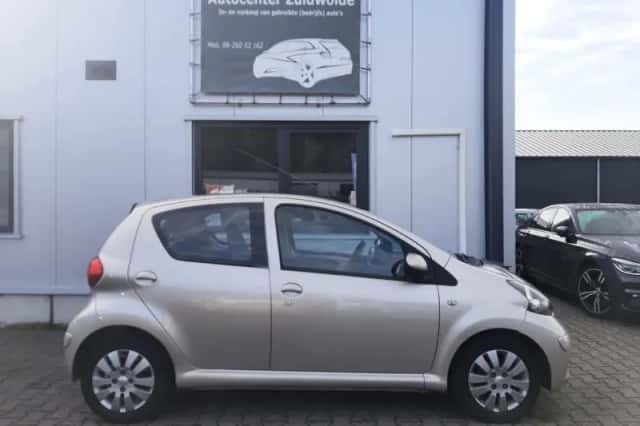 Toyota Aygo (2007) thumbnail 4