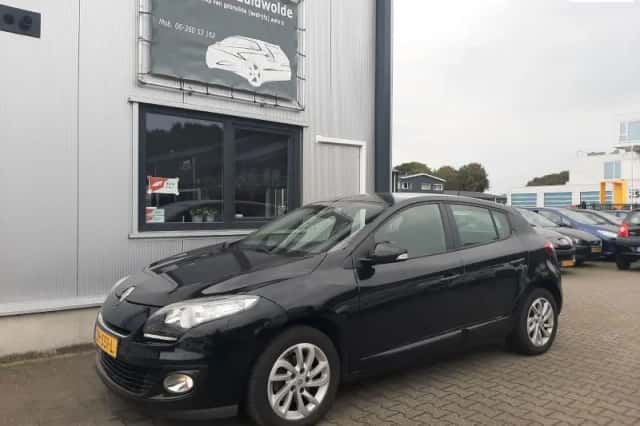 Renault Mégane (2013) thumbnail 1