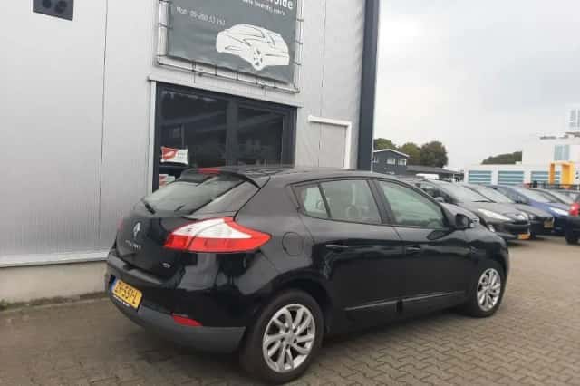 Renault Mégane (2013) thumbnail 5