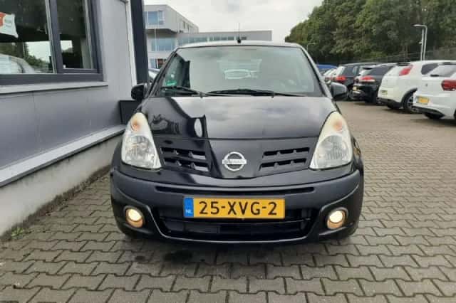 Nissan Pixo (2012) thumbnail 3