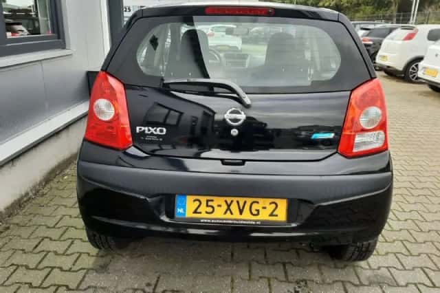 Nissan Pixo (2012) thumbnail 6