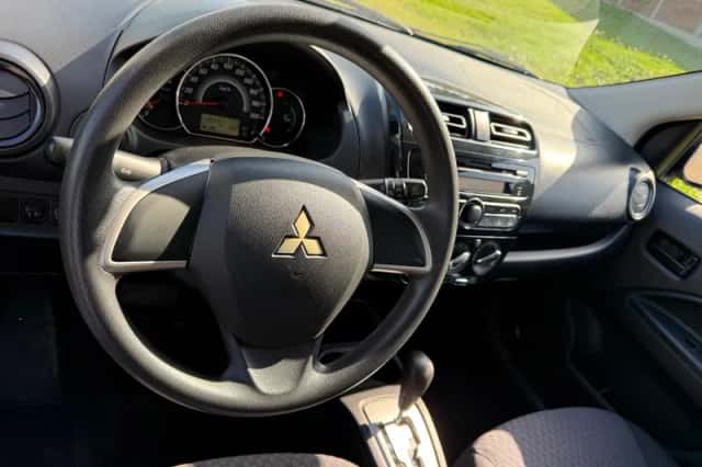 Mitsubishi Space Star (2016) thumbnail 3