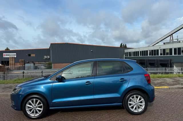 Volkswagen Polo (2016) thumbnail 5