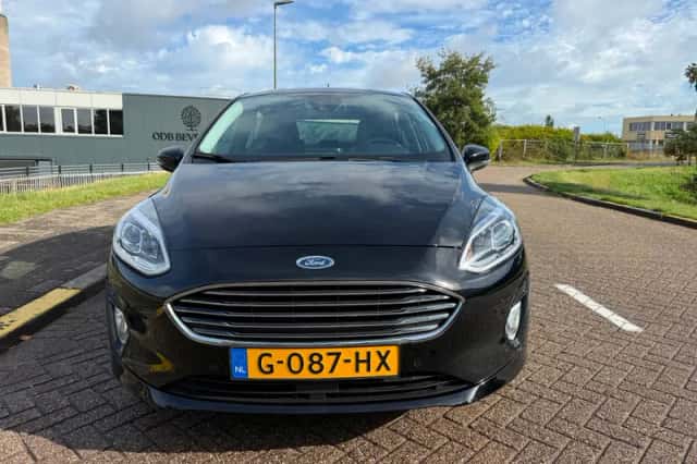 Ford Fiesta (2019) thumbnail 2