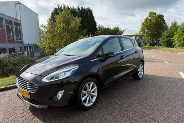 Ford Fiesta (2019) thumbnail 3