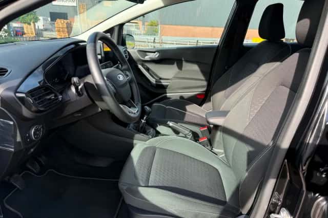 Ford Fiesta (2019) thumbnail 4