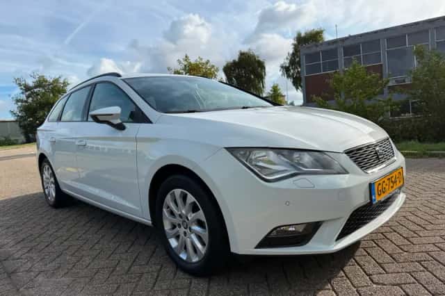 SEAT Leon (2014) thumbnail 2
