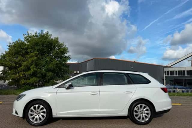 SEAT Leon (2014) thumbnail 4