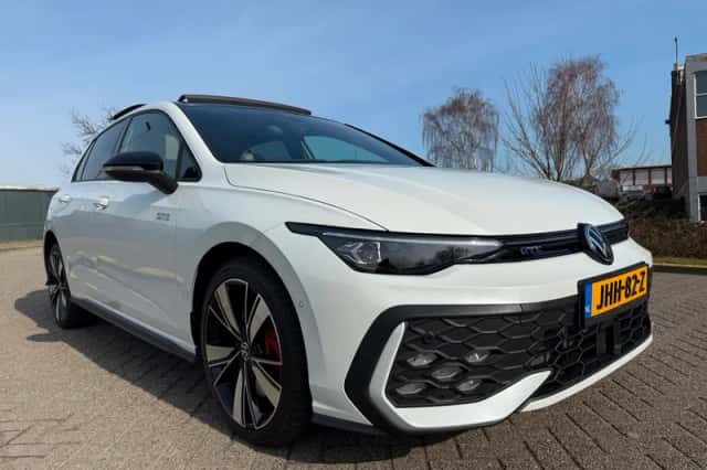 Volkswagen Golf (2025) thumbnail 6