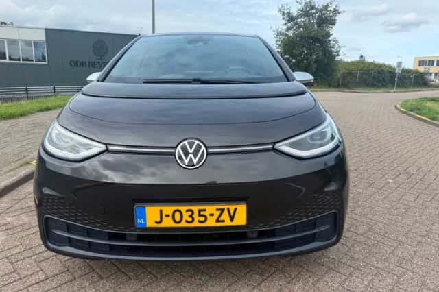 Volkswagen ID.3 (2020) thumbnail 2