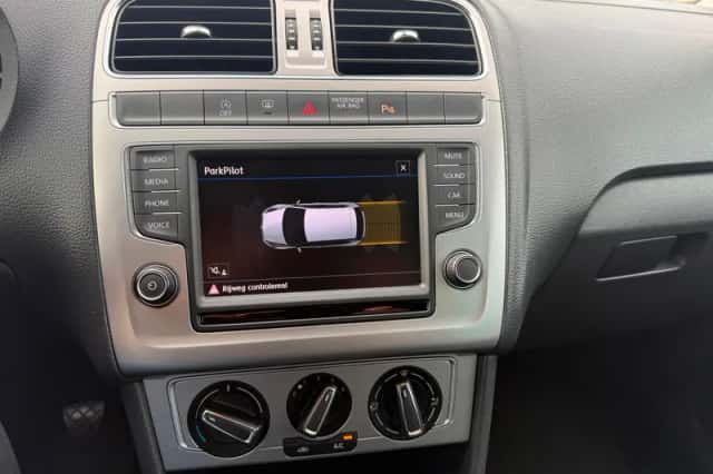 Volkswagen Polo (2017) thumbnail 5