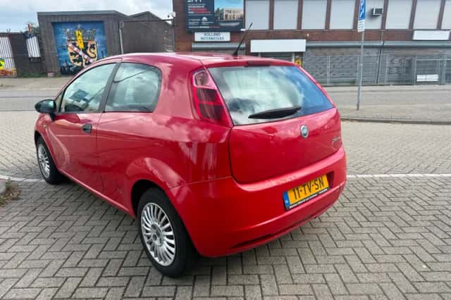 Fiat Grande Punto (2007) thumbnail 2