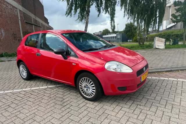Fiat Grande Punto (2007) thumbnail 4