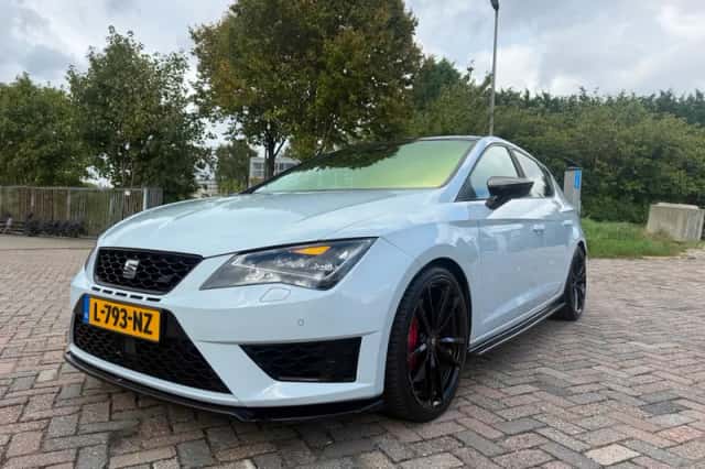 SEAT Leon (2015) thumbnail 6