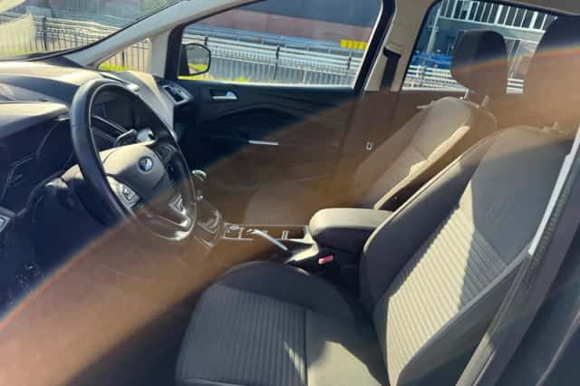 Ford C-Max (2016) thumbnail 6