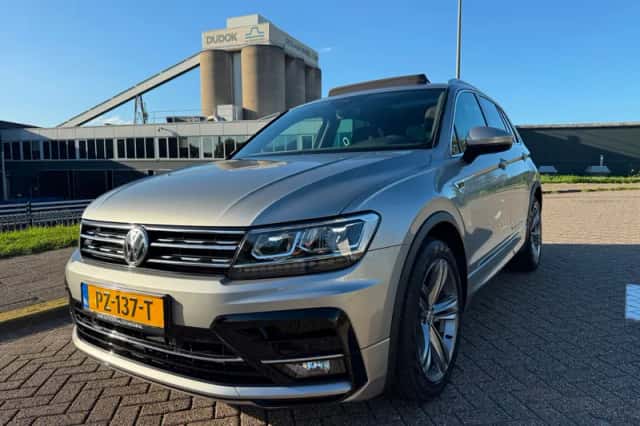 Volkswagen Tiguan (2017) thumbnail 1