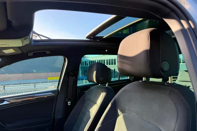 Volkswagen Tiguan (2017) thumbnail 6