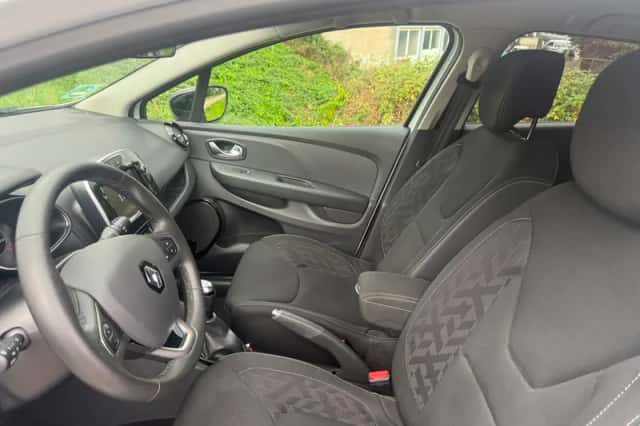 Renault Clio (2019) thumbnail 3