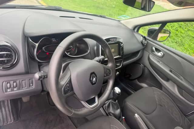 Renault Clio (2019) thumbnail 5