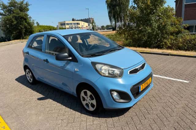 Kia Picanto (2012) thumbnail 3