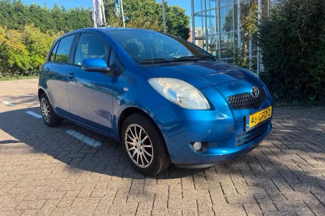 Toyota Yaris (2008) thumbnail 1
