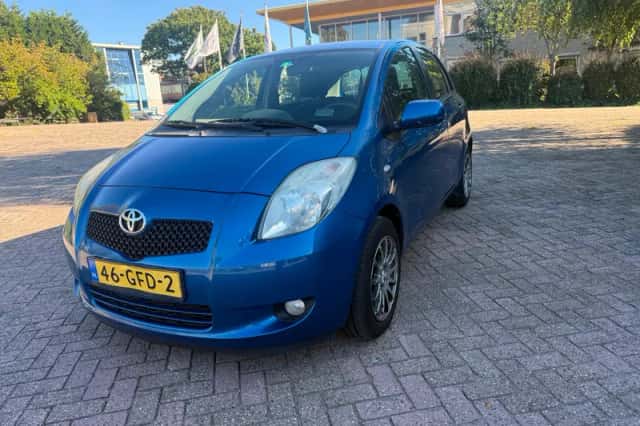Toyota Yaris (2008) thumbnail 4