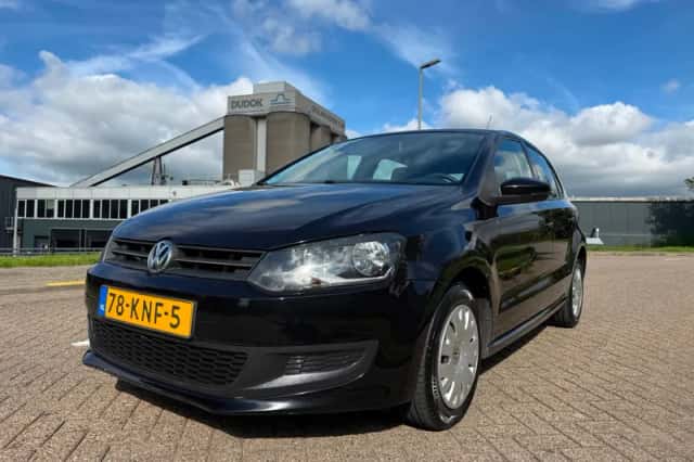 Volkswagen Polo (2009) thumbnail 1