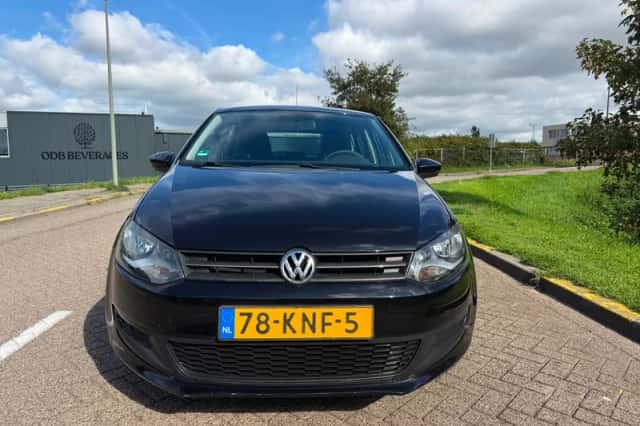 Volkswagen Polo (2009) thumbnail 2