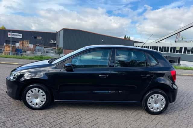 Volkswagen Polo (2009) thumbnail 6