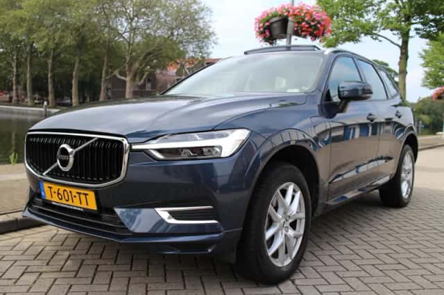 Volvo XC60 (2018) thumbnail 1