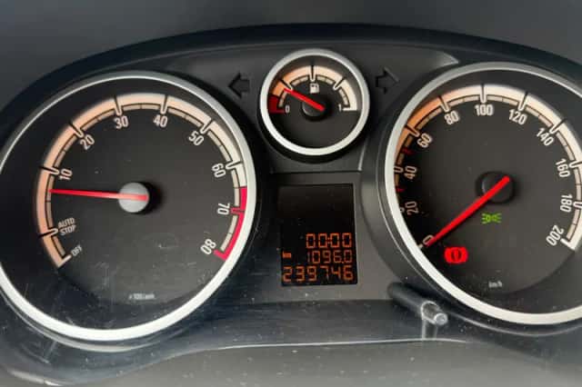 Opel Corsa (2012) thumbnail 6