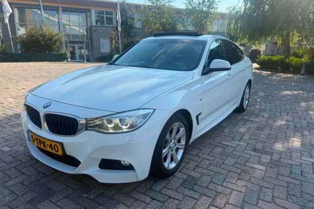 BMW 3-Serie (2014) thumbnail 1