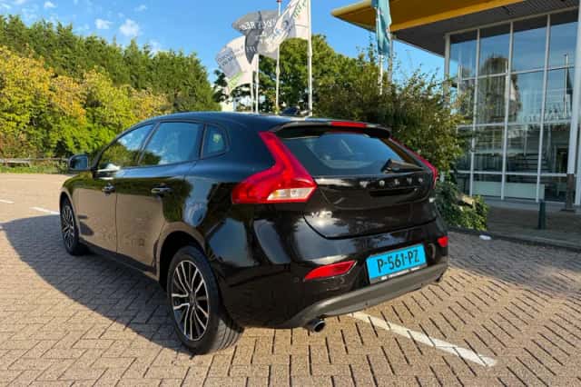 Volvo V40 (2019) thumbnail 5
